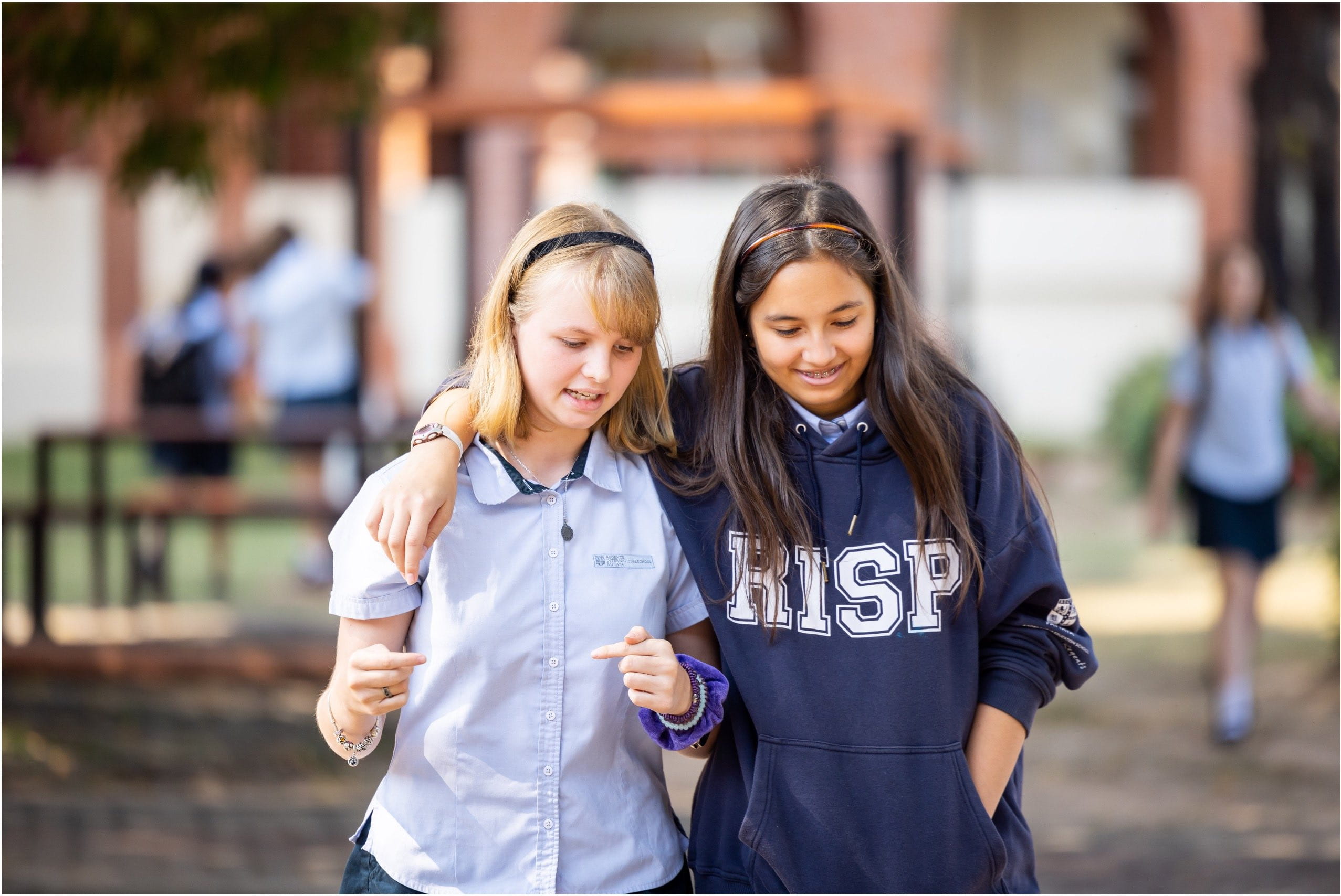 Parent Essentials | Regents International School Pattaya - 05 Feature Cards Pattern