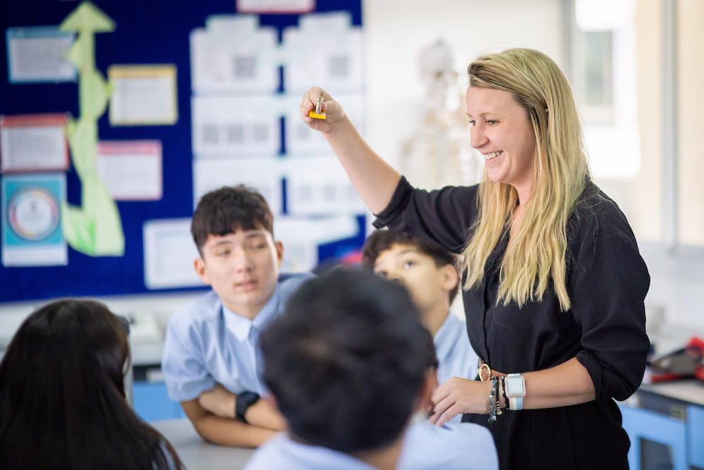 Secondary School In Thailand | Regents Pattaya - Small Text And Image