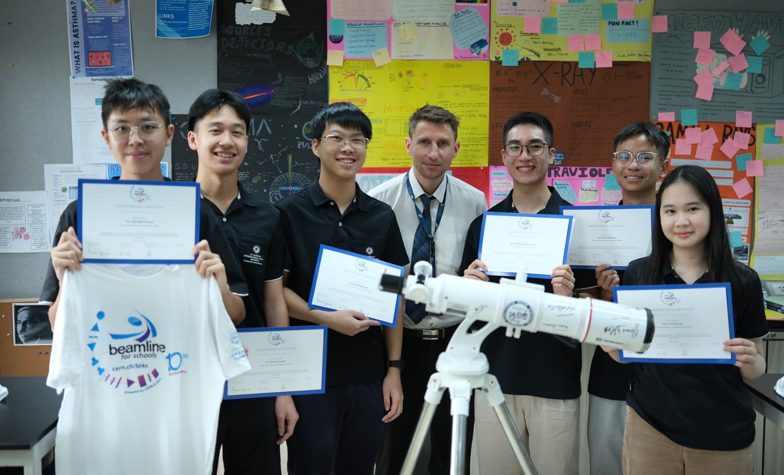 STA students win Outreach Award in prestigious global physics contest organised by CERN and DESY - CERN