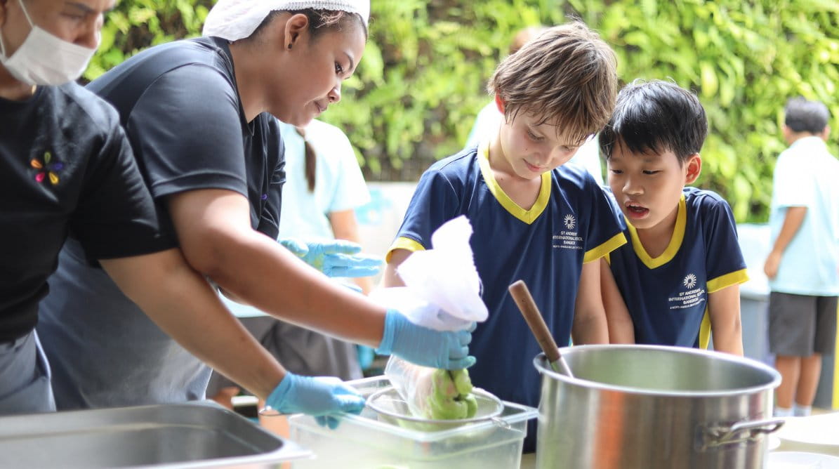 Year 5 participates in Thai cooking class with chefs from the popular Bangkok cafe getfresh - Year 5 cooking class with getfresh