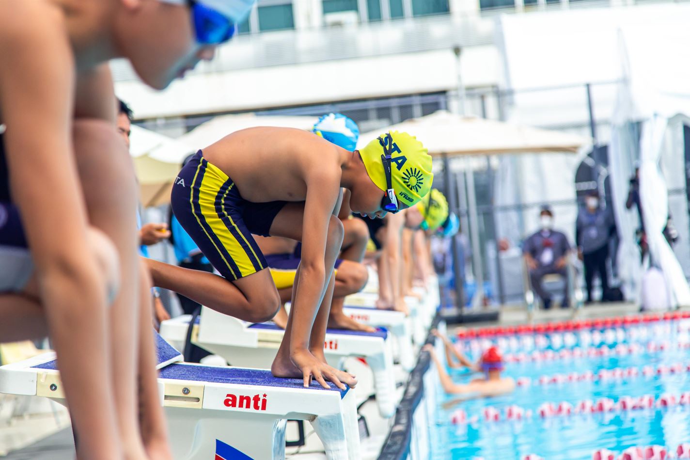 Parent Essentials | St Andrews International School Bangkok - Feature Cards Pattern