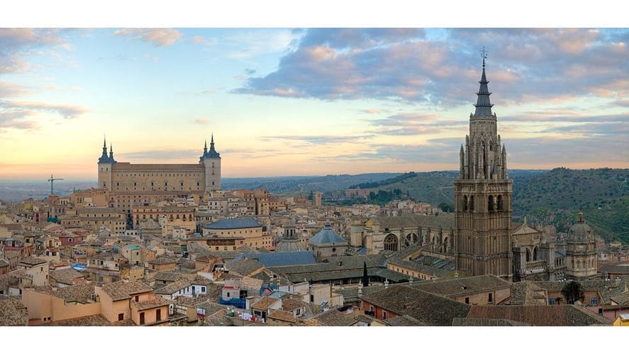 1280pxToledo_Skyline_Panorama_Spain__Dec_2006