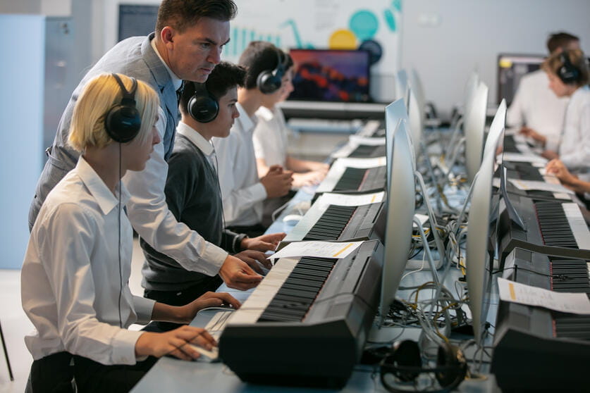 Integrating technology into the classroom | TBS Warsaw - Integrating technology into the classroom